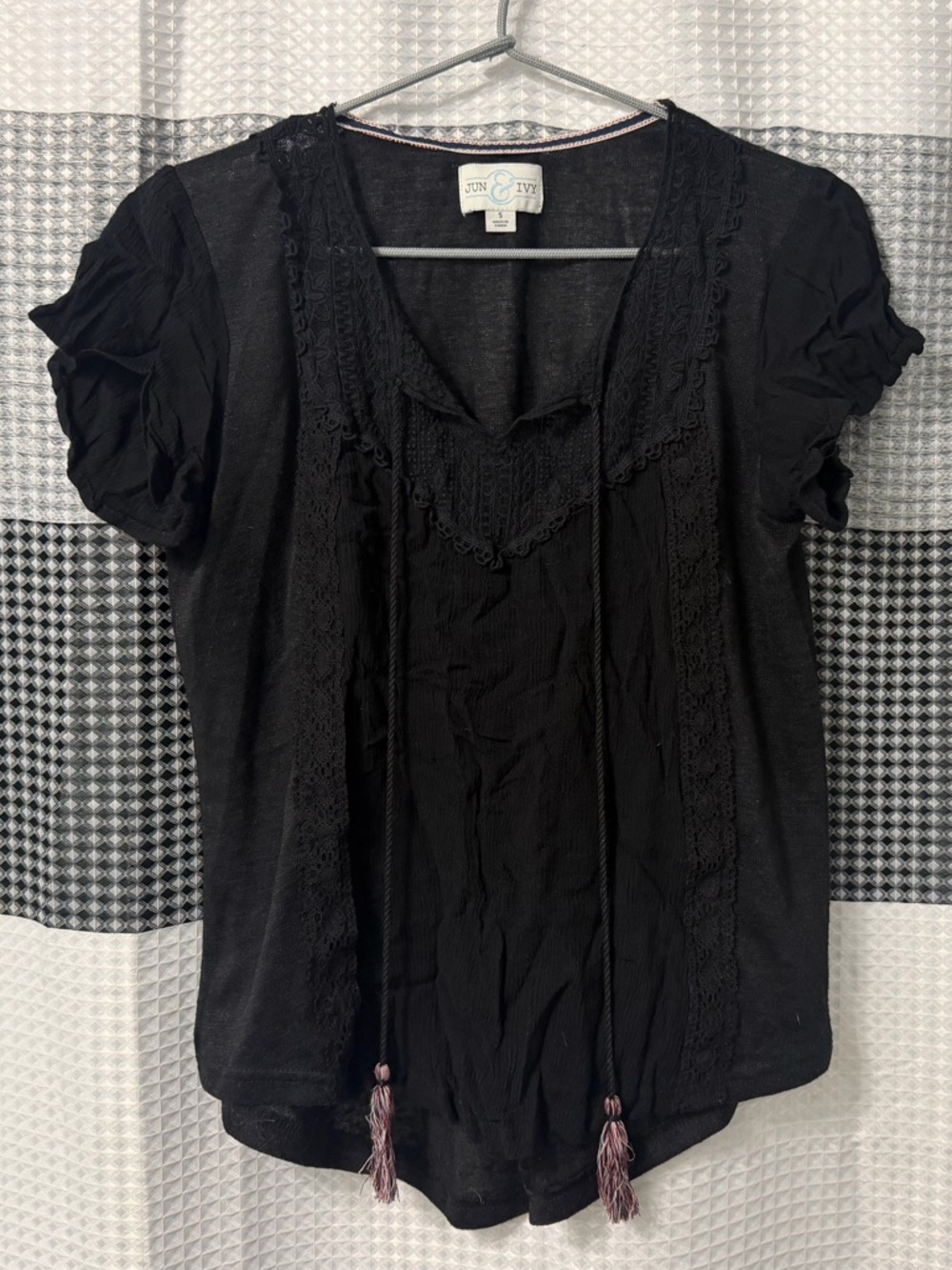 Jun & Ivy black textured top